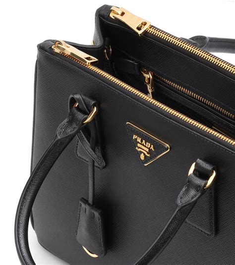 prada bp35801201|Black Small Leather Shoulder Bag .